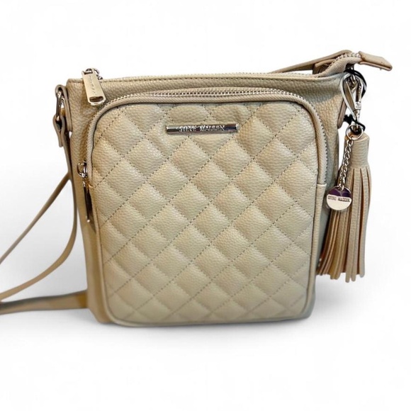 Steve Madden Crossbody with Tassel Bag Charm - NWOT - Picture 2 of 8